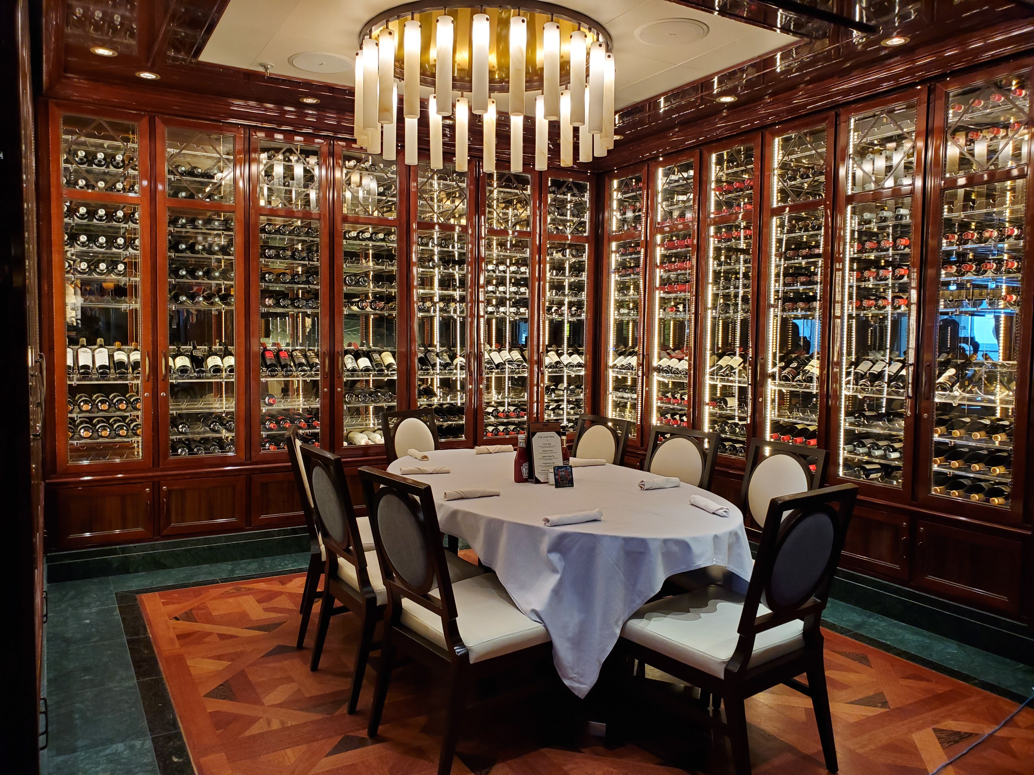 Dining Room on Royal Princess